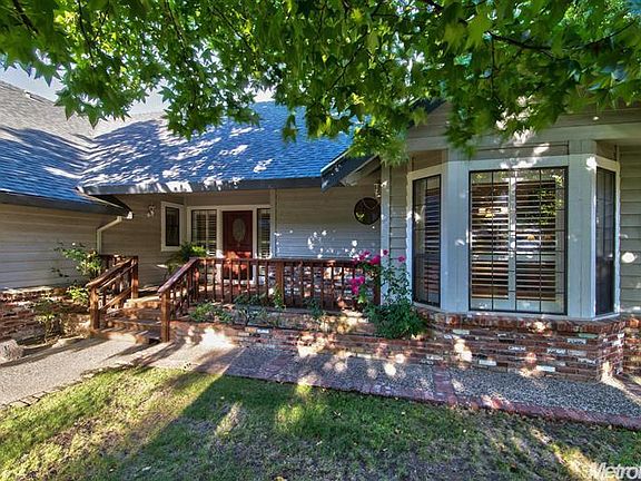4th image of 151 Berry Creek Dr
