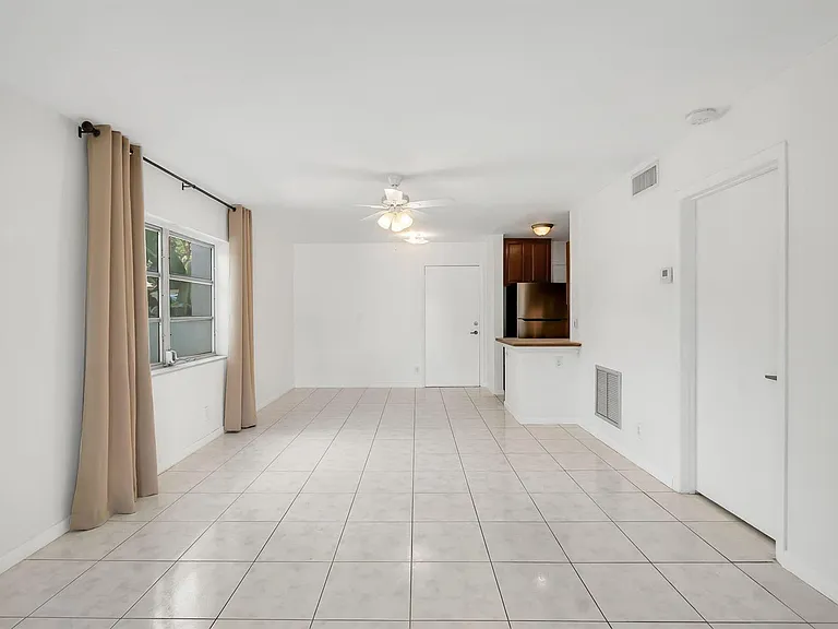2970 NE 16th Ave #111 — Photo 5