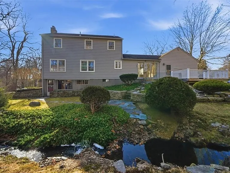 86 Blueberry Dr — Photo 3