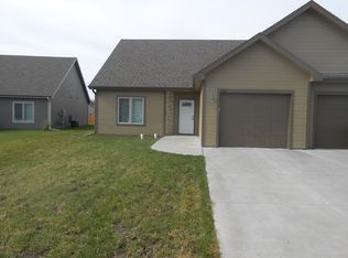 2619 T Dowling Ct, Manhattan, KS 66502