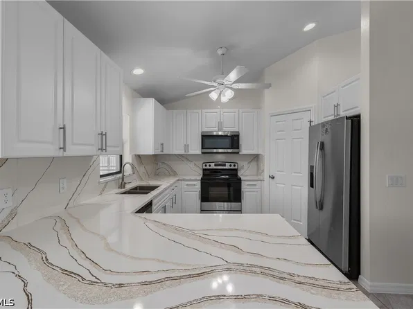 518 SE Van Loon Terrace Cpe, Coral, FL 33990