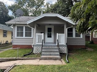 3716 Hickman Rd, Des Moines, IA 50310