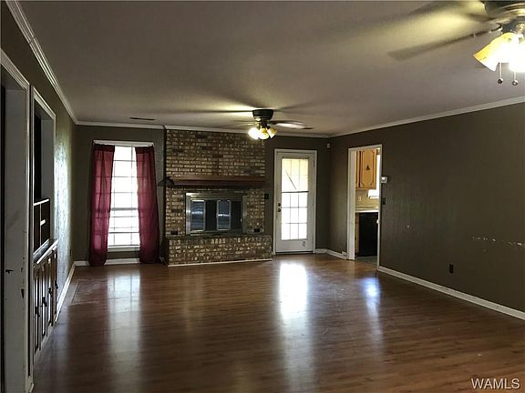 3rd image of 4100 Lakepoint Dr