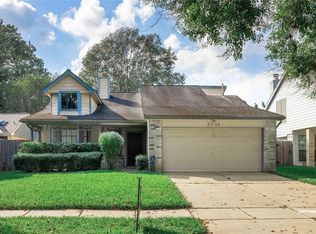2034 Creek Valley Ln, Sugar Land, TX 77478