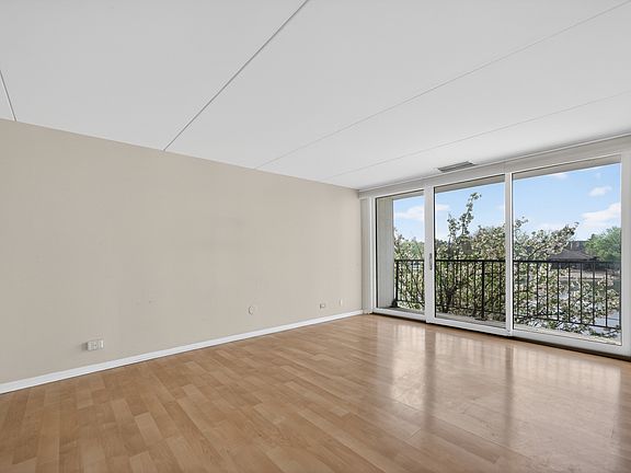 4th image of 2015 S Finley Rd APT 209