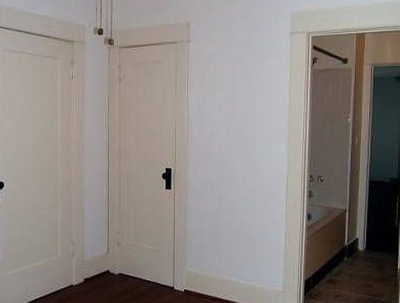 3rd image of 2407 Oswego St