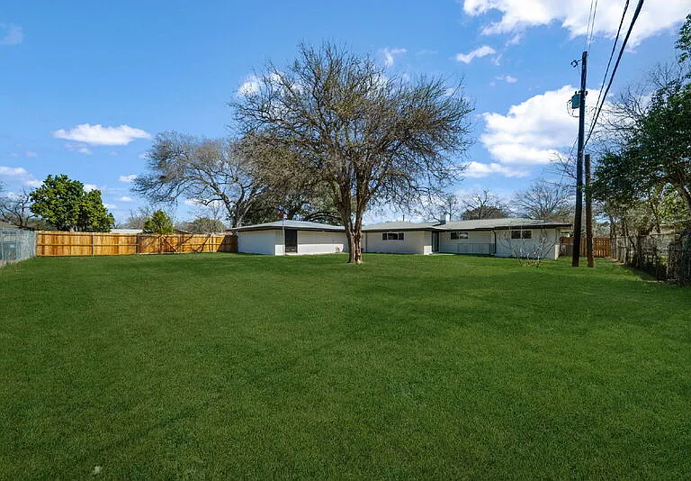 192 Oriole Dr — Photo 6