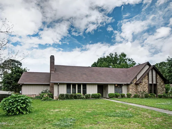 213 Lindale Cir, Clinton, MS 39056