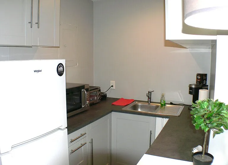 815 Clay St #C — Photo 12