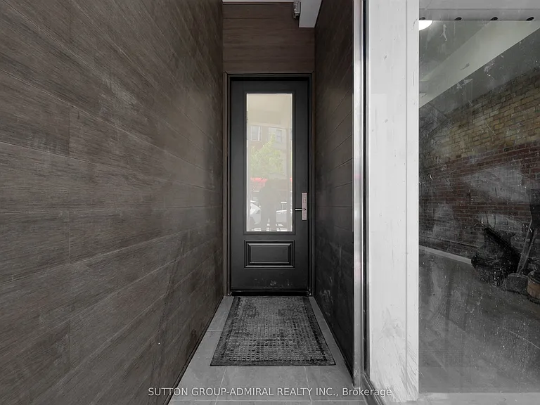 647 College St #101 — Photo 3