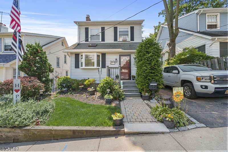 1st image of 12 Parkside Ave