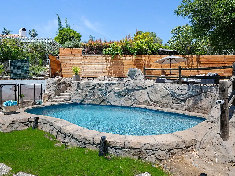 964 Garcia Rd — Photo 4