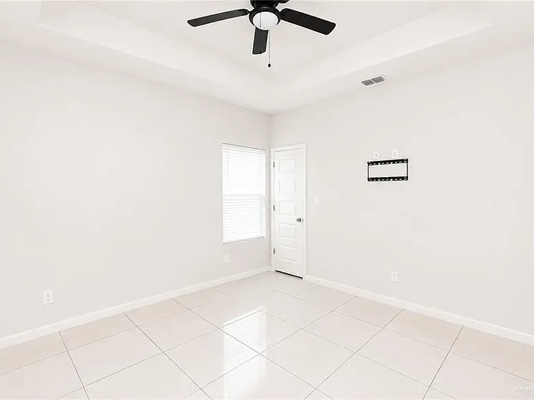 1417 S Xanthia St #2 — Photo 9