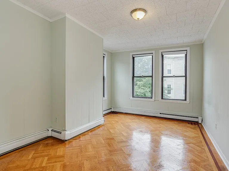 88 M St — Photo 16