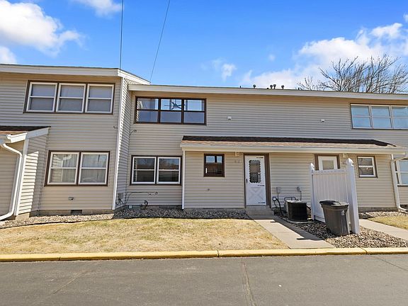 3rd image of 818 9th St