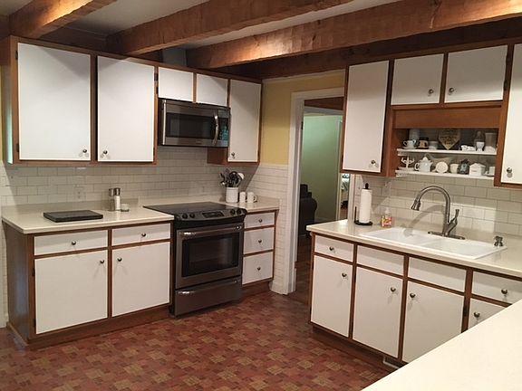 4th image of 128 Tobler Creek Ln