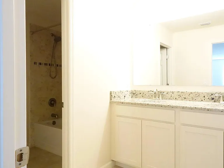 1014 Musgrass Cir — Photo 12