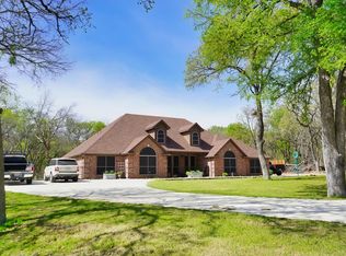 286 W Ridge St, Decatur, TX 76234