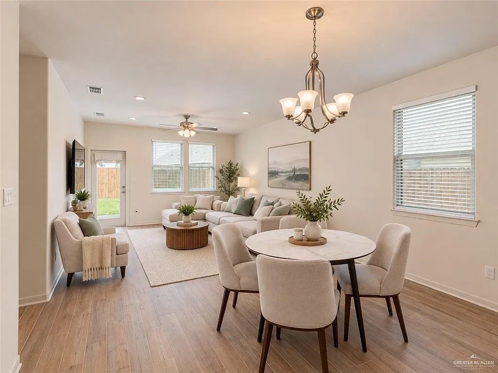 4 bed, 3.0 bath, 1640 sqft, $2,350 — Photo 3