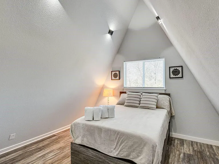 5248 Sam Houston Dr — Photo 15