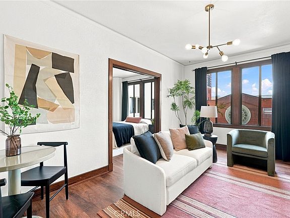 4th image of 315 W 3rd St Unit 401