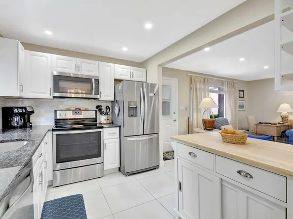 (undisclosed Address), Delray Beach, FL 33484