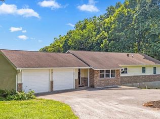 1744 Parkview Dr, Bedford, IN 47421