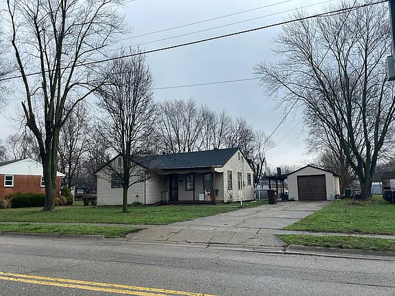 2nd image of 702 S 1st St