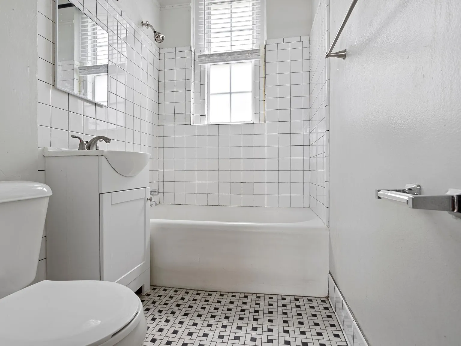 City View Apartments — Photo 3