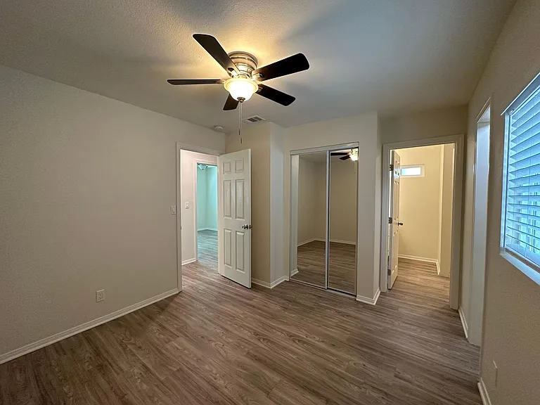2307 Lupin St — Photo 7