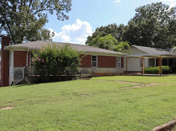 1514 Oak Grove Blvd, Sheffield, AL 35660