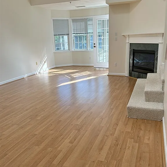 661 Lowell St #18 — Photo 4