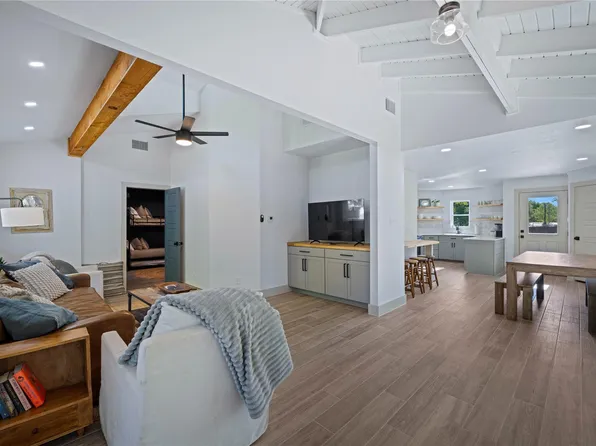 131 Campfire Cir, Wimberley, TX 78676