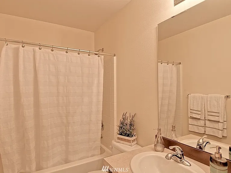10377 156th Pl NE #101 — Photo 11
