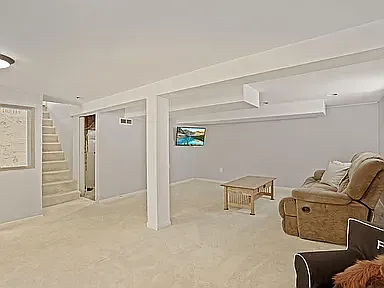2918 Monroe Pl — Photo 14