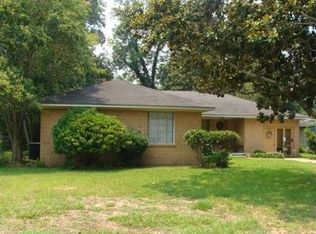 5744 North Dr, Alexandria, LA 71301