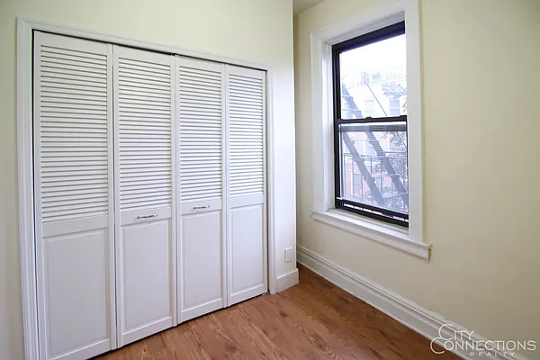 Rented by City Connections Realty | media 8