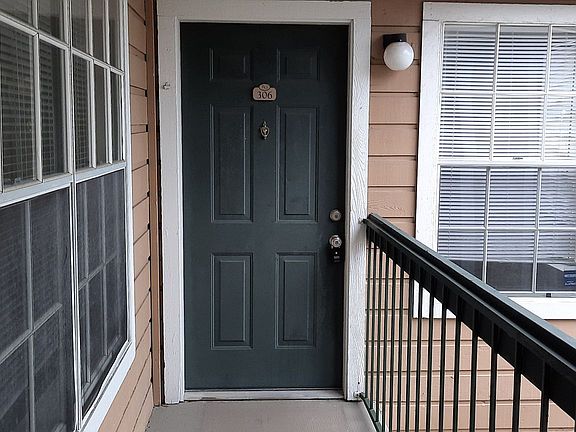 2nd image of 4200 Thornbriar Ln APT E306