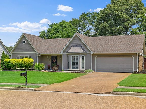 2nd image of 236 Richards Way Dr
