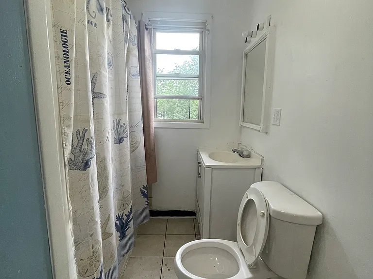 62 Dehart Pl #5 — Photo 7