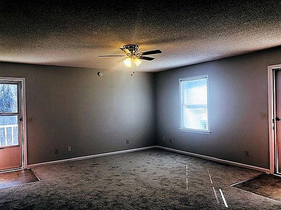 3rd image of 203 Wildwood Dr #B