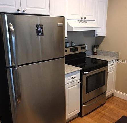 4th image of 606 Market St APT 250
