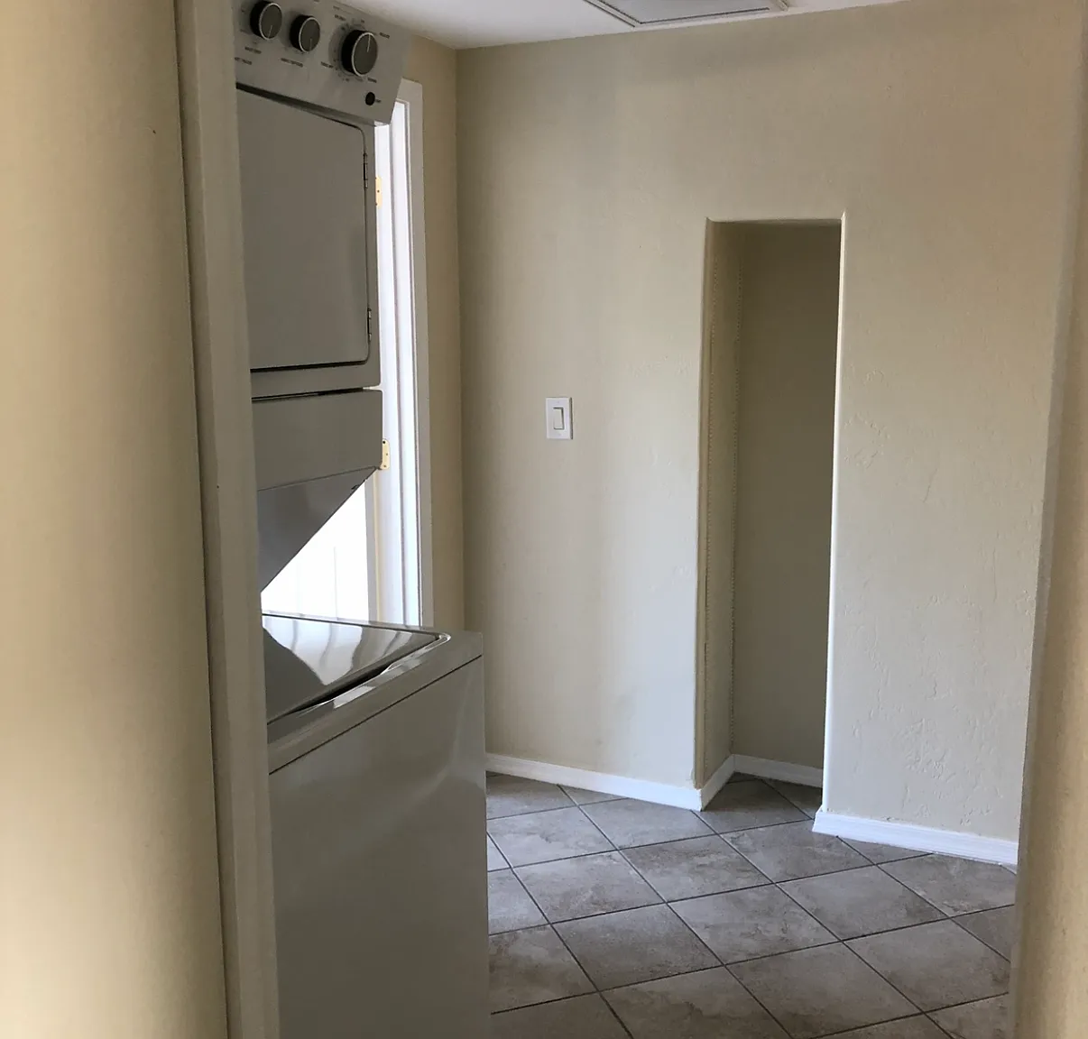 4 bed, 1300 sqft, $1,800 — Photo 4