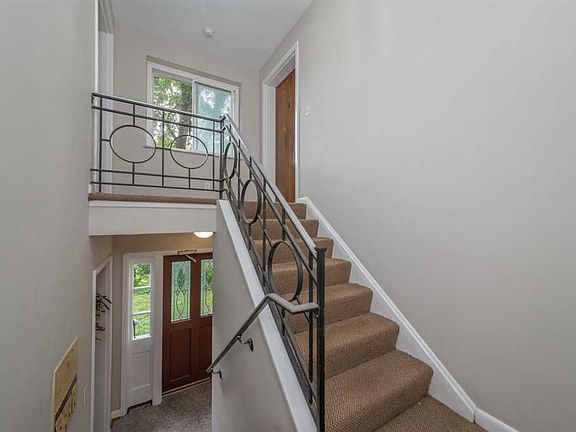 5th image of 3519 Linwood Ave