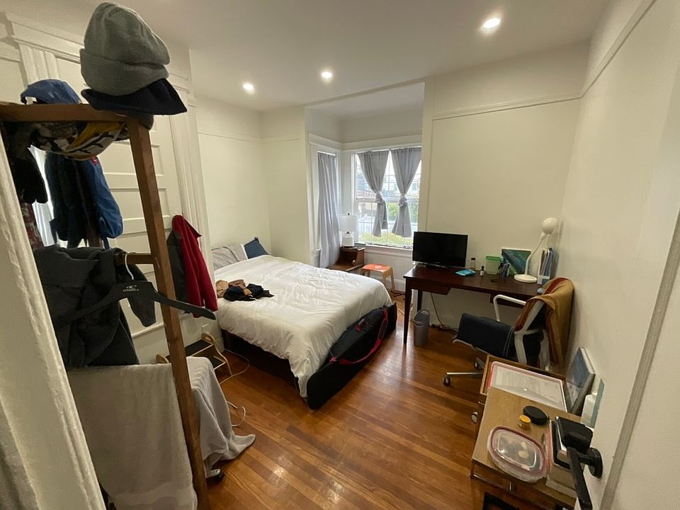 1st image of 1118 Capitol Ave