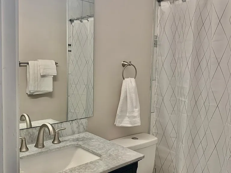 2104 Sayan Ct — Photo 8