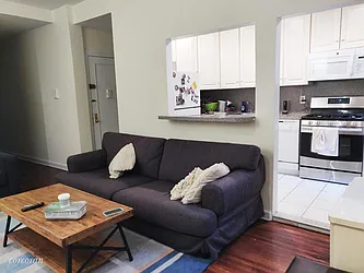 Rented by R New York