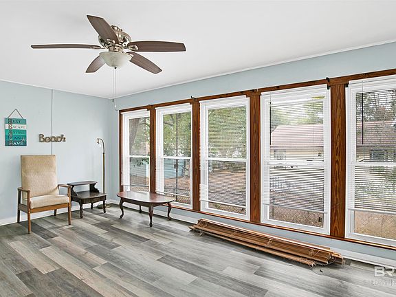 3rd image of 54 Nichols Ave