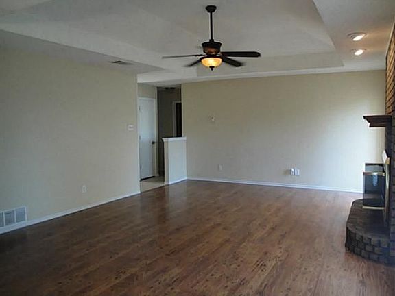 2nd image of 6329 Hunters Glen Dr