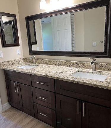 5th image of 8991 Lake Park Cir N